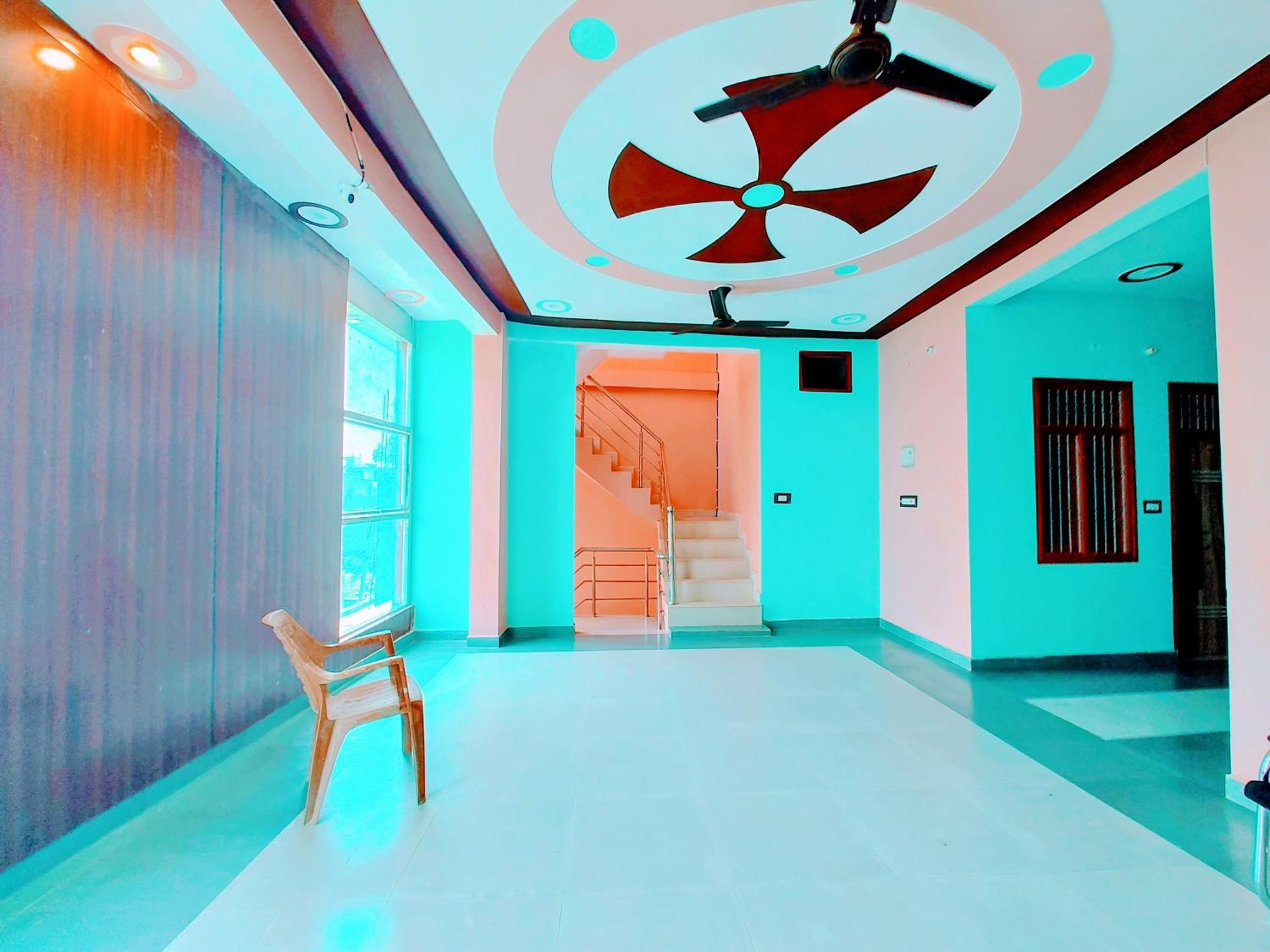 Hotel Raghukul Ayodhya Esterno foto
