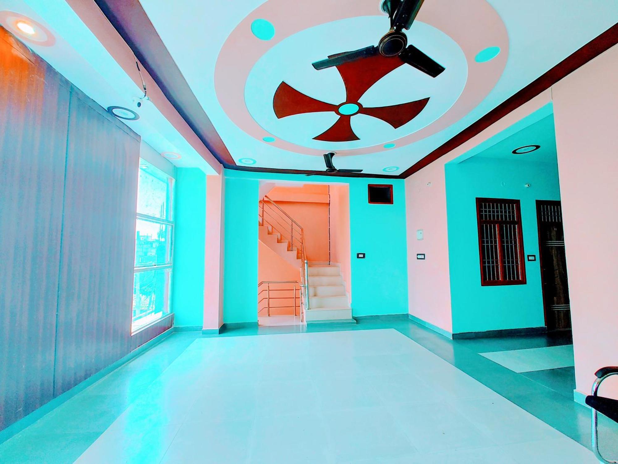 Hotel Raghukul Ayodhya Esterno foto