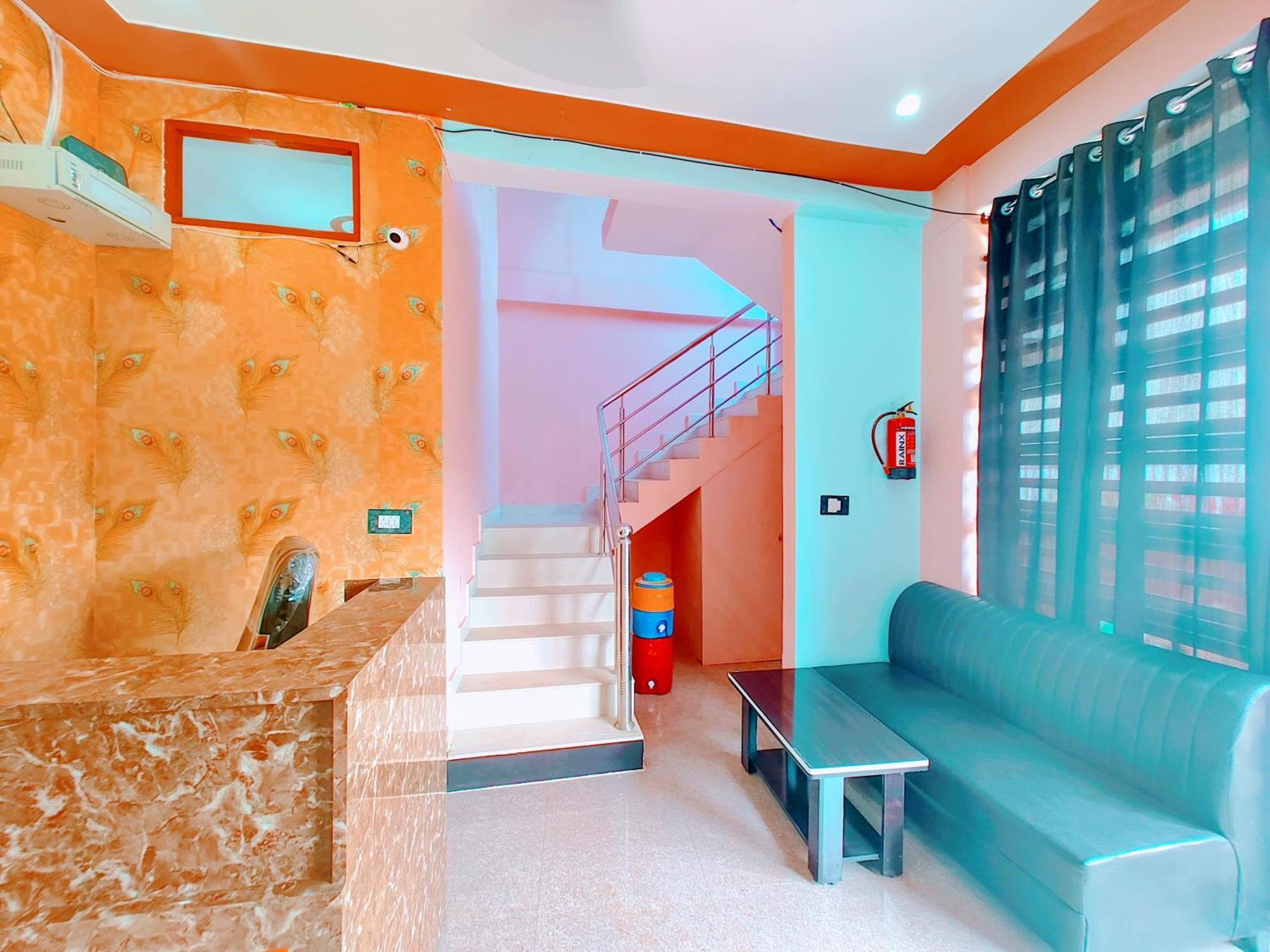 Hotel Raghukul Ayodhya Esterno foto